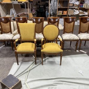 職人翻新，舊椅重獲新生